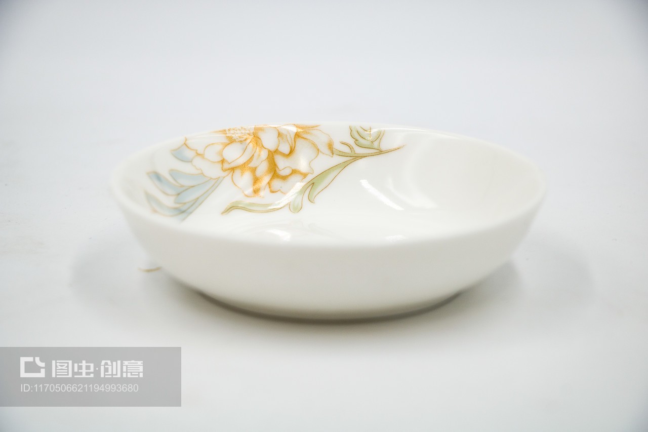 餐桌上的藝術(shù) 探尋陶瓷工藝品餐具碟子的魅力